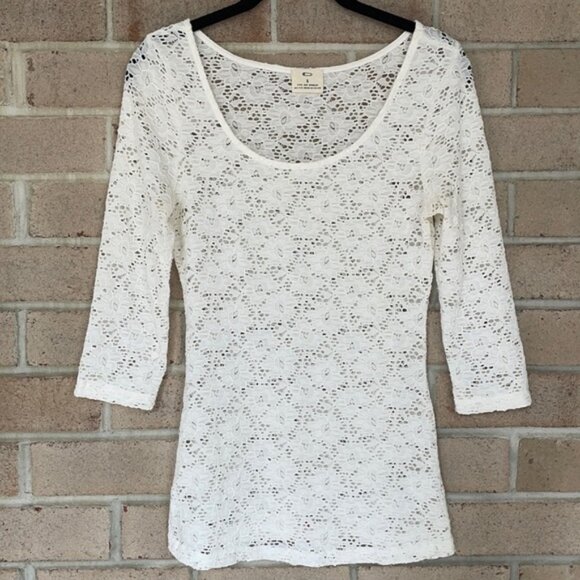 UO White Floral Eyelet Lace Stretch Top - Picture 1 of 9
